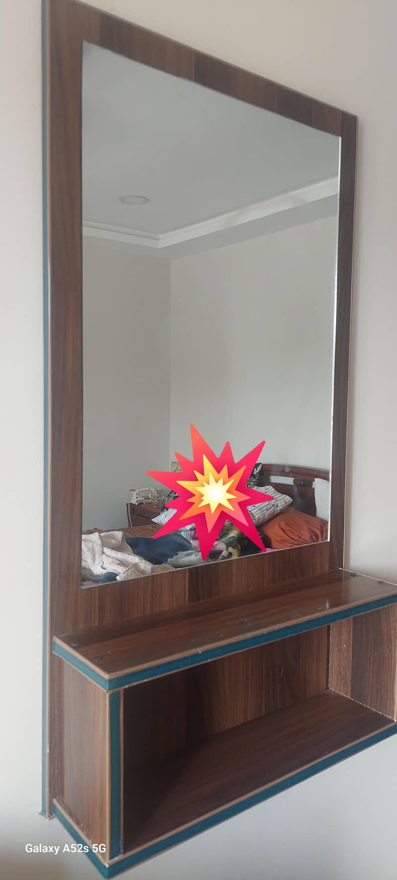 Small dressing mirror with a shelf (10/10) 1