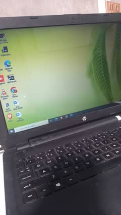 HP Netbook – AMD A10 | Radeon R5 | 14” Touchscreen