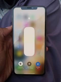 iPhone xs max 512 gb factory unlock 03186632935 is nmbr py rabta krain
