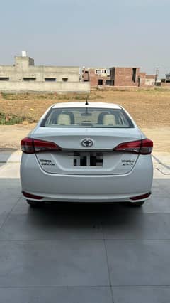 Yaris ativ x 1.5 cvt total genuine