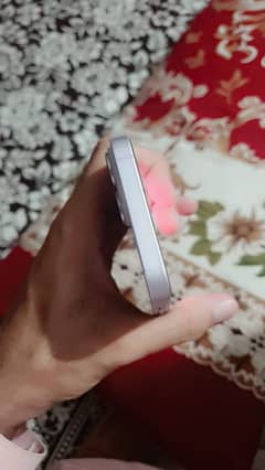I phone 14 for sale lush condition 10 by 10 betrry health 88