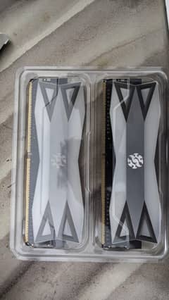 XPG 16 GB RAM DDR4 EYZEN INTEL White RGB