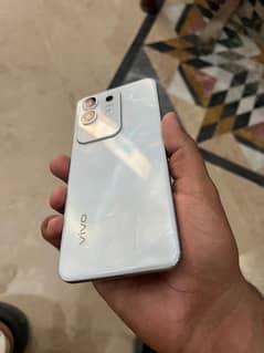 Vivo Y29 8/256 few days used
