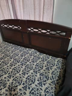 Bed sidetables and dressing