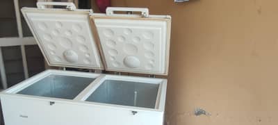 Haeir Double Door Deep Freezer