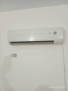 orient 1.5 ton split AC for sale in good condition