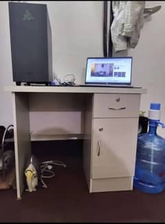 Computer Table