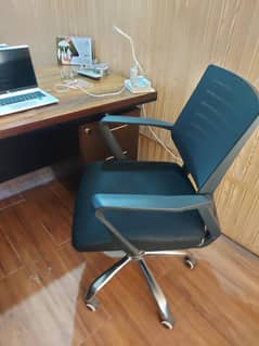 Office executive table with side rack