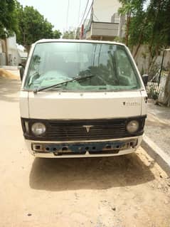 urgent selling Toyota hiace 1985 (03343807662)