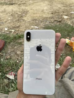 iPhone xsmax 256gb water pack 85 health 10/10 condition urgent sale