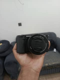 Sony zve 10 mirror less camera  with 18-50mm kit lens