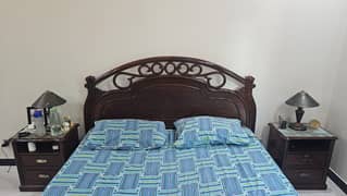 Solid sheesham bed