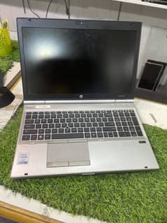 Hp EliteBook Core i7 2nd Gen 8GB Ram silver Colour