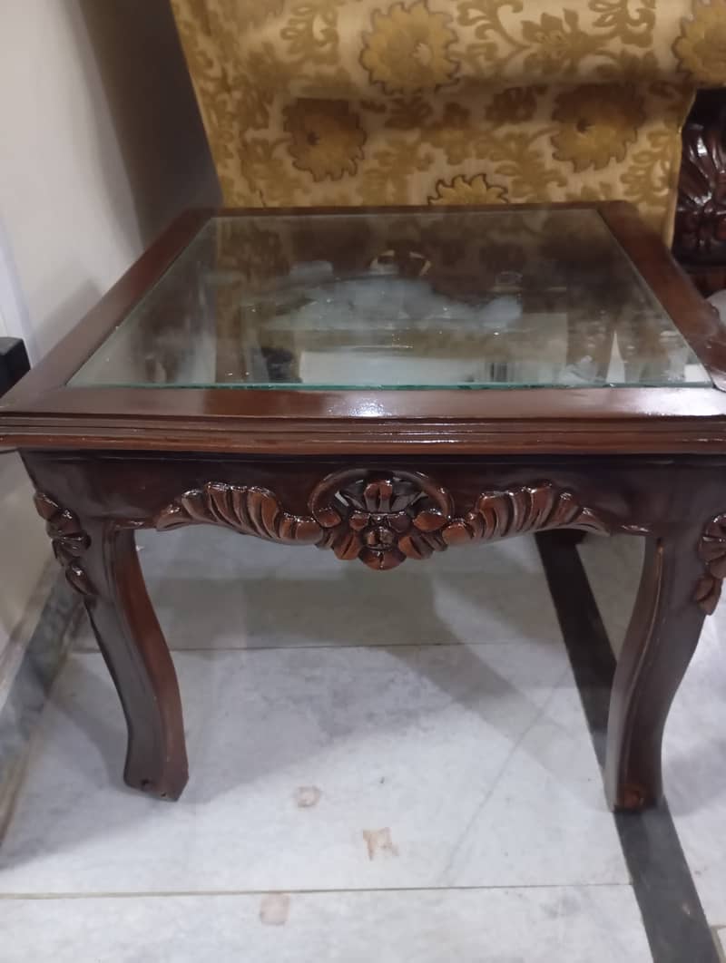7 seater chiniyoti sofaset with TWO side tables and one center table 3