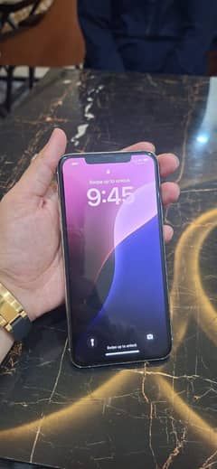 iphone 11pro max dual sim with charger, battery health 81 percent,