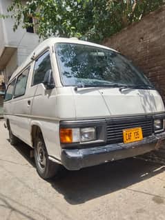 Nissan high roof Van 1990 model