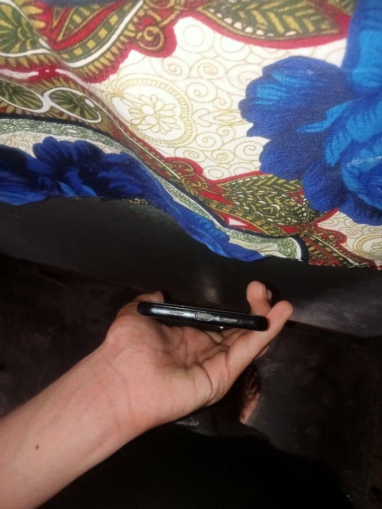 Google pixel 3axl  condition in pic exchange posib weater pack 4