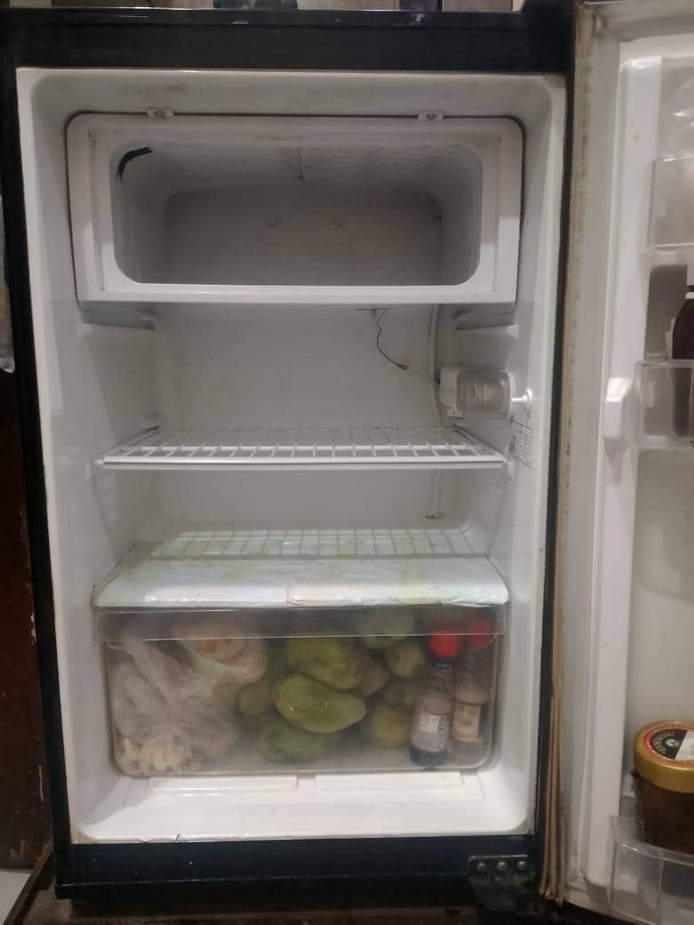 Room Fridge Like New 6