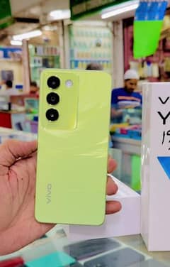 vivo y100