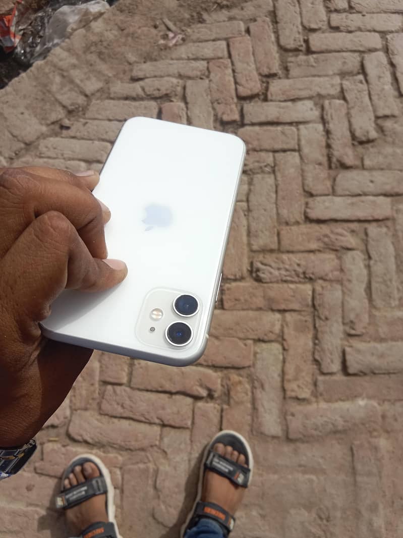 All iphone exchange only (read add) 11
