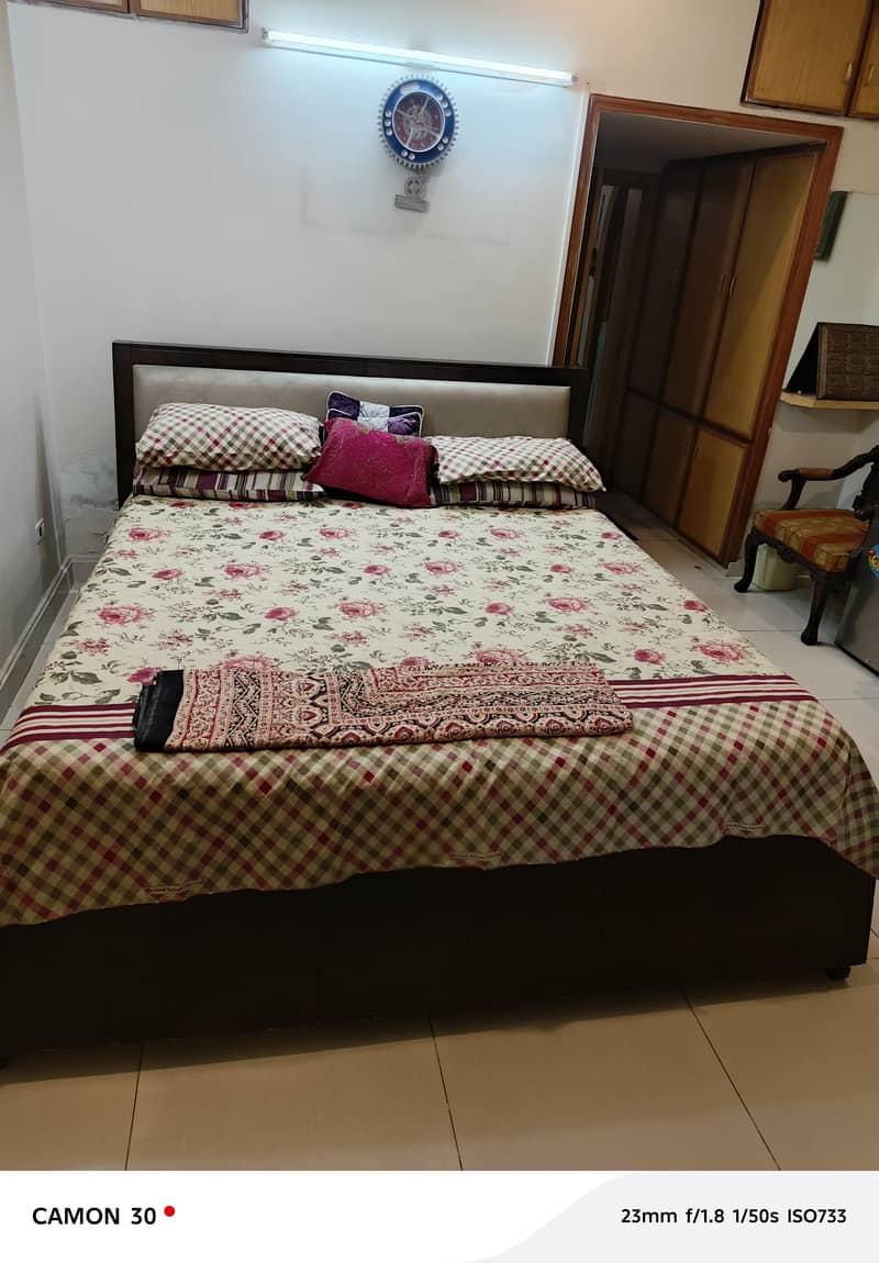Solid Bed with side tables, slightly used 3