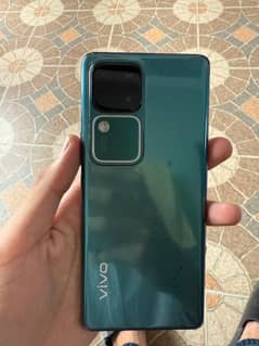 Vivo V30