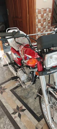 antique chez ki samj walh rabta kry patrol tak nahi para huwa bike ma