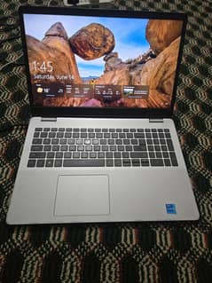 dell Inspiron 3501 11th Gen core i5 8 GB 512 SSD