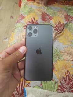 iphone 11 pro 256 gb non_ pta cond 10/10