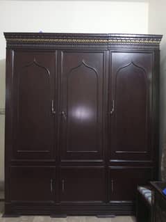 wardrobe Almari And 2 Rugs