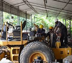 سینئر آٹو مکینک / ٹیکنیشن ہیوی ڈیوٹی کنسٹرکشن مشینری Foreman Mechanic