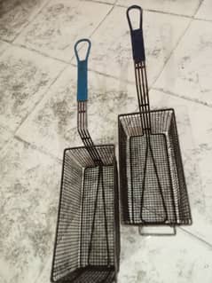 2 fryer baskets