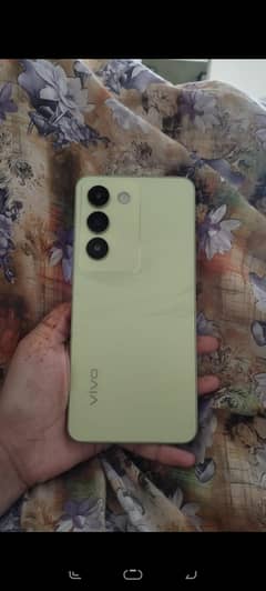 Vivo y100