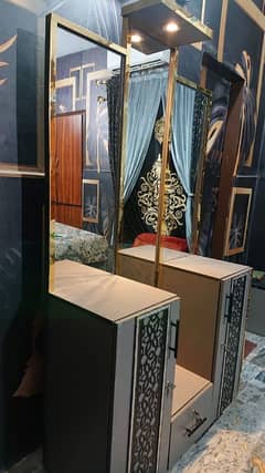 Wooden Bedroom Set with king Size Bed/Dressing/Almaari/Setti/Furniture