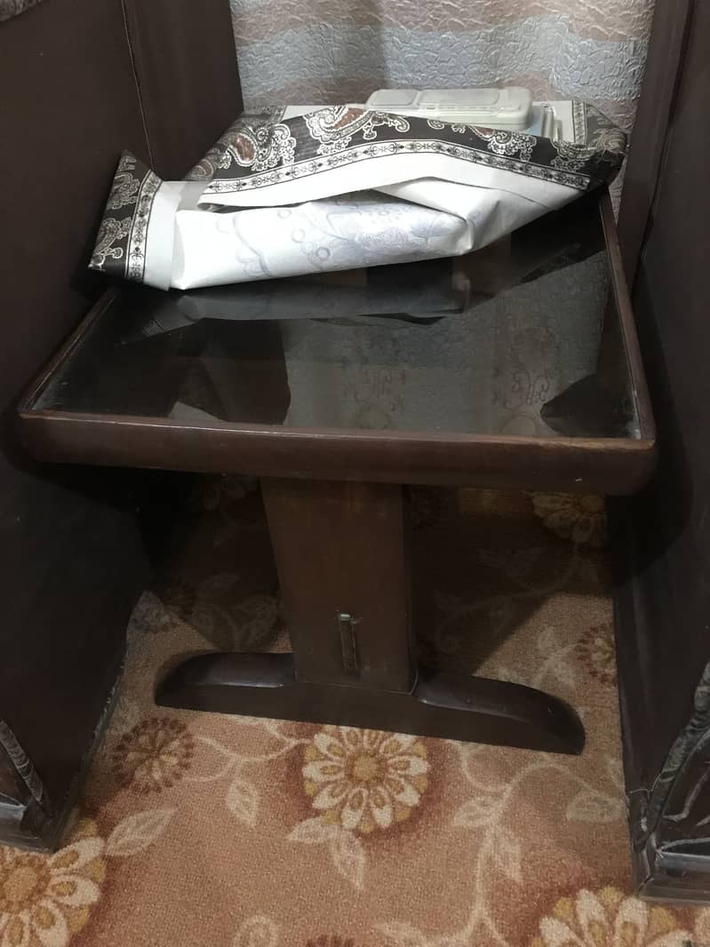5 seat Sofa Set in Good Condition with Side Tables 4