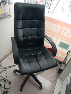 OFFICE CHAIR REVOLVING