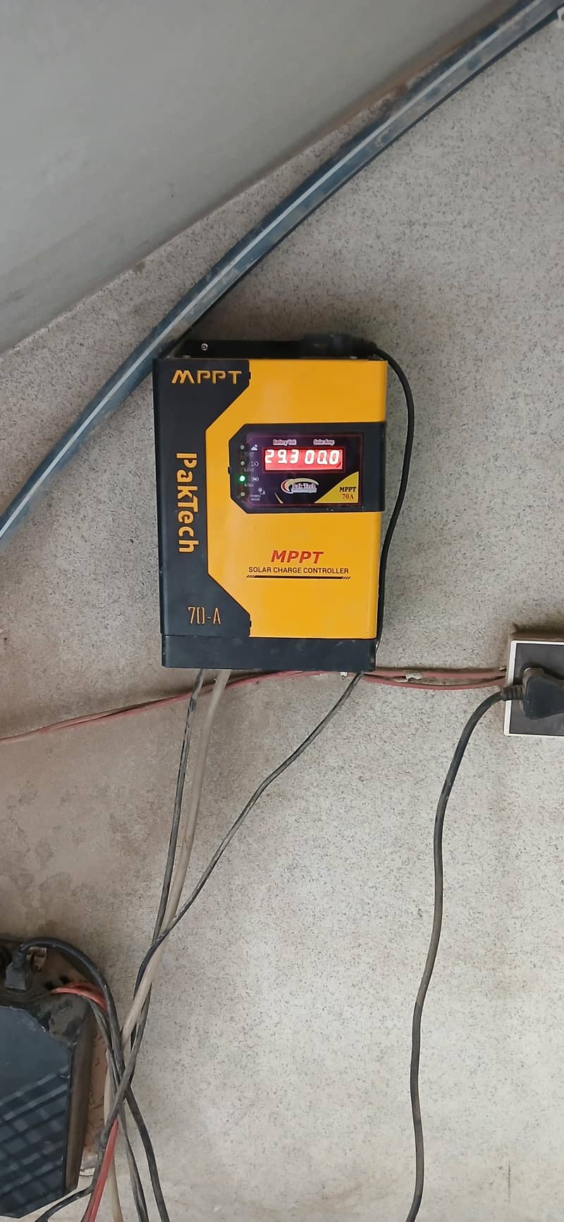 Solor palates, With stands. and Mppt Controller. 0