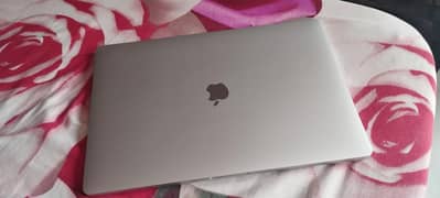 Macbook Pro 2019 16-Inch i7/32/512