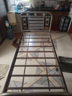 bed's
