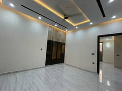 4 MARLA UPPER PORTION FOR RENT IN HiGH COURT PH2 COLLEGE ROAD LAHORE