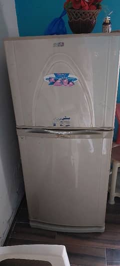 dowlance fridge for sale in very good condition