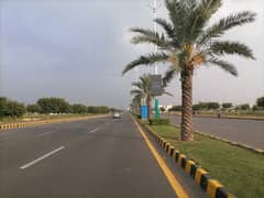 V BLOCK NEAR TO THIS 1241 PLOT FOR SALE
