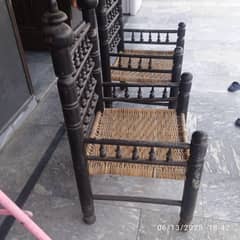 4 Dinning & 2 Traditional Chairs