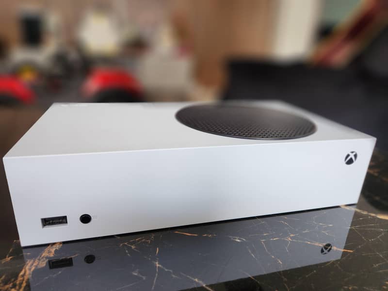 X Box Series S 512 GB (2nd Controller Not Included in Price) 3