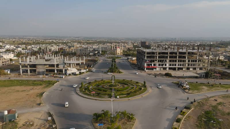 7 Marla Developed Plot For Sale in Block-T Gulberg Residencia 16