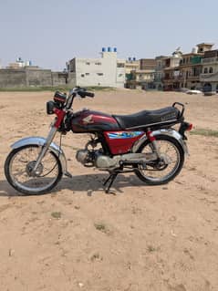 CD 70 Hi speed 2018 model Islamabad number