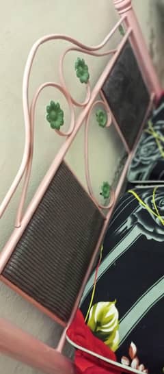 New condition iron cushion bed
