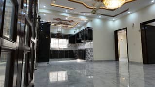 10 Marla Like-New Luxury House available for Rent in Sector C