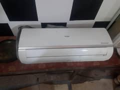 Hair Ac 1 ton inverter ac only 1 year use very good condition
