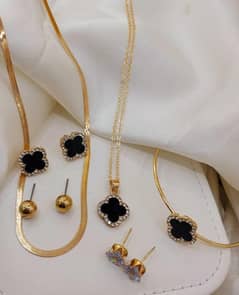 beautiful jewelry set